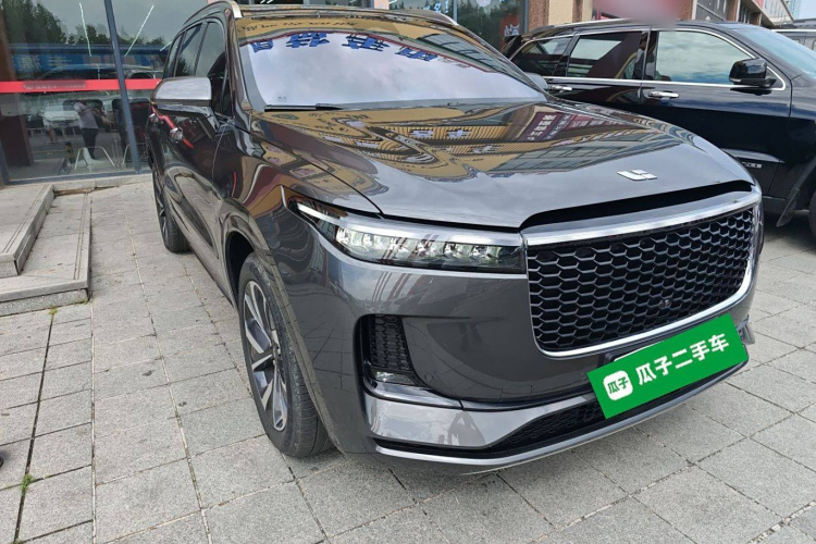 理想汽车 理想ONE 2021款 增程6座版车身外观3