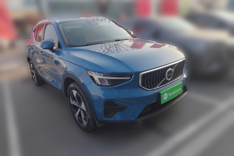 沃尔沃XC40 2023款 B4 四驱智远豪华版车身外观3