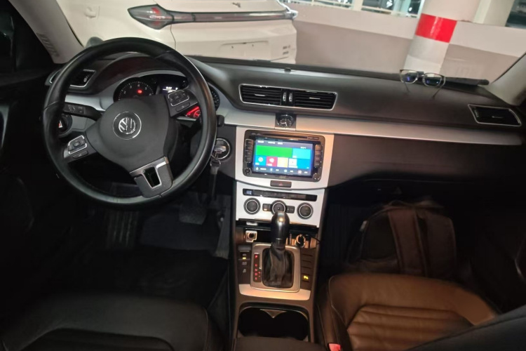 大众 迈腾 2015款 1.8TSI 领先型中控内饰7002