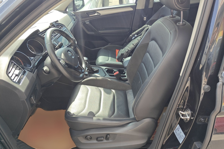 大众 途观L 2018款 330TSI 自动两驱豪华版局部细节19