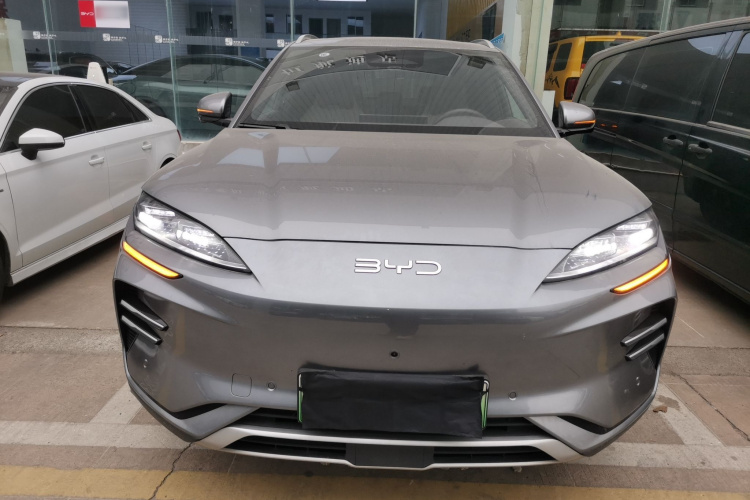 比亚迪 宋PLUS新能源 2025款 EV 智驾版 520km 尊贵型车身外观2