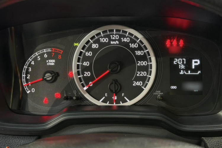 丰田 雷凌 2021款 TNGA 1.5L CVT进取版局部细节14