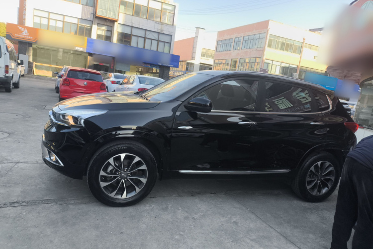 奇瑞 瑞虎7 2018款 1.5T 自动精英版 国V车身外观4