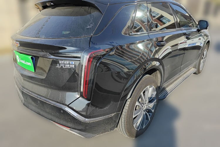 凯迪拉克XT5 2025款 2.0T 尊贵型车身外观7