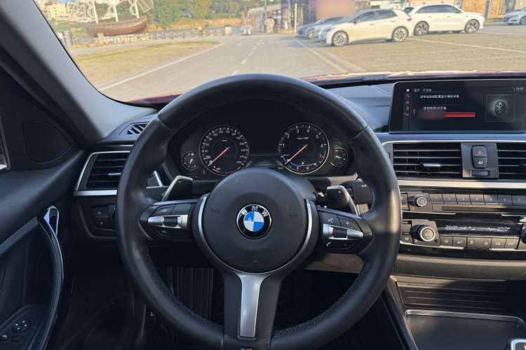 宝马3系 2018款 320Li 领先型M运动套装中控内饰7009