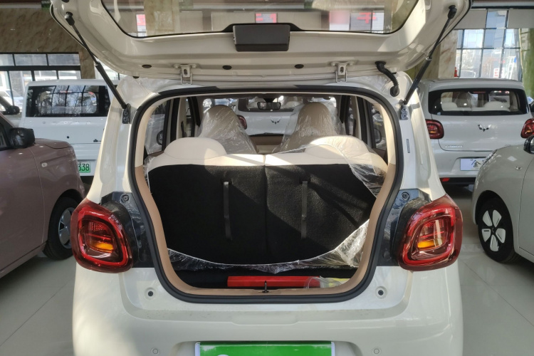 五菱汽车 宏光MINIEV 2025款 四门版 进阶款机舱底盘23