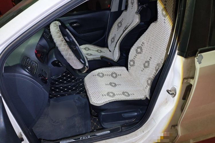 大众 Polo 2014款 1.6L 手动舒适版中控内饰19