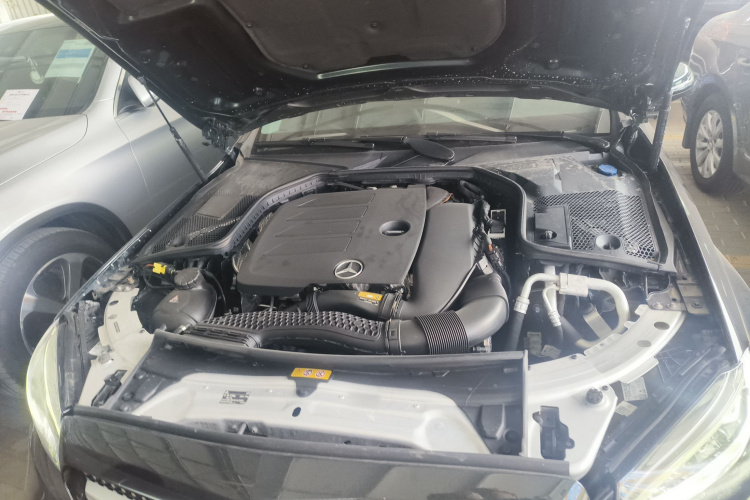 奔驰C级 2021款 C 200 L 时尚型运动版机舱底盘24