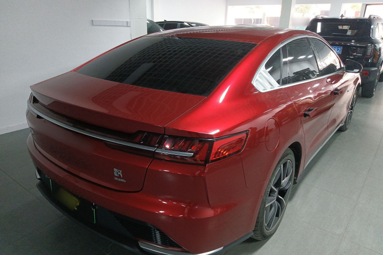 比亚迪 汉 2020款 EV 四驱高性能版旗舰型车身外观7