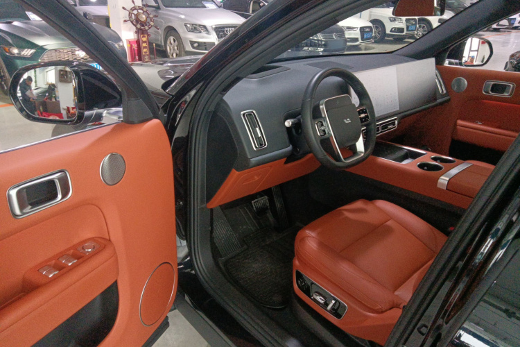 理想汽车 理想L7 2023款 Max中控内饰20