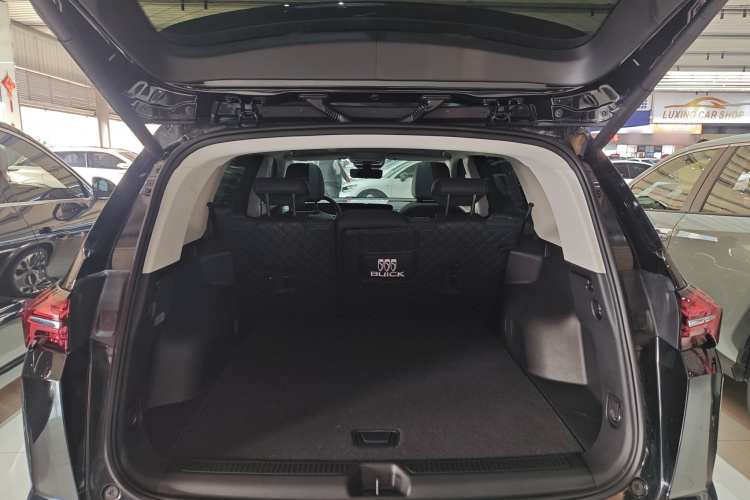 别克 2025款 昂科威Plus 28T 两驱白金版机舱底盘23