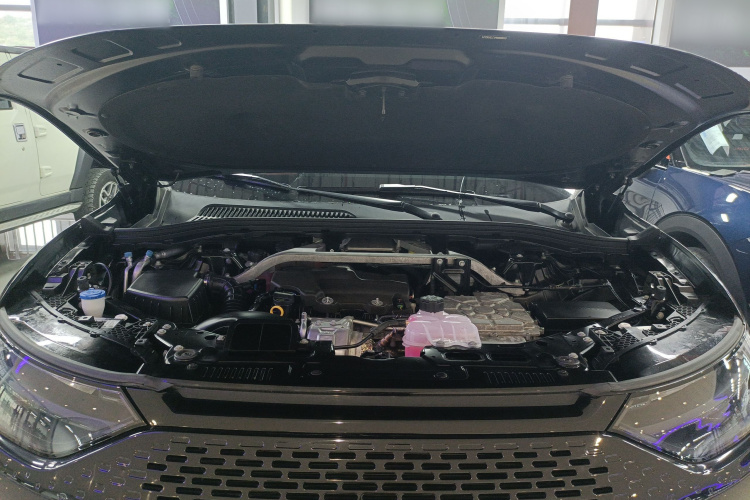 零跑汽车 零跑C11 2023款 增程 180舒享版机舱底盘24