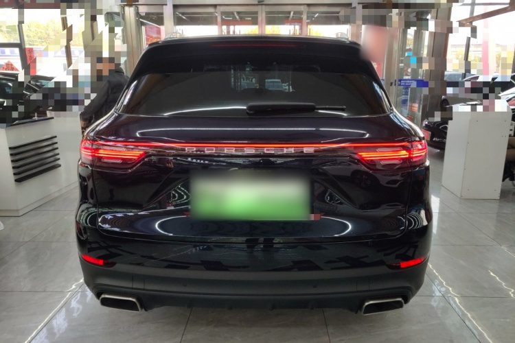 保时捷 Cayenne新能源 2022款 Cayenne E-Hybrid 2.0T 铂金版车身外观6