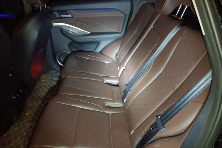 魏牌 VV6 2021款 2.0T 两驱智享+中控内饰21