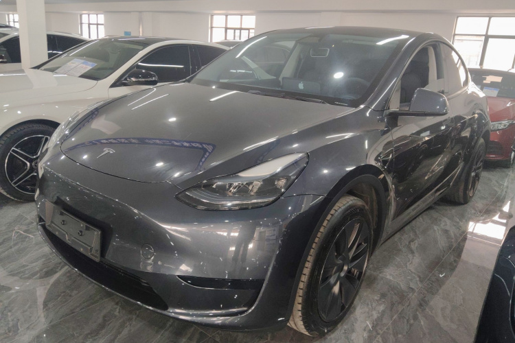 特斯拉 Model Y 2024款 后轮驱动版车身外观1