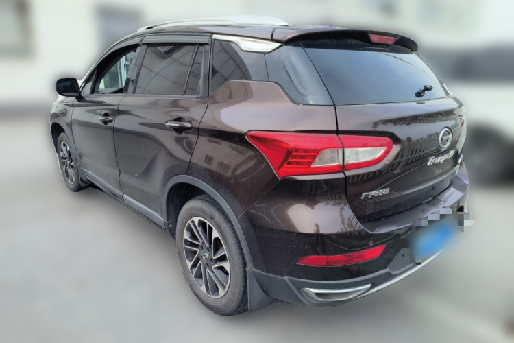 广汽传祺 传祺GS4 2015款 200T 手动精英版车身外观5