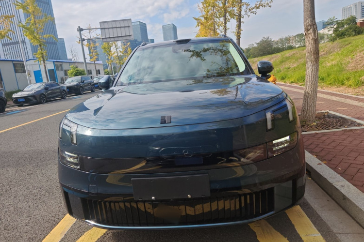 领克900 2025款 2.0T Ultra车身外观2