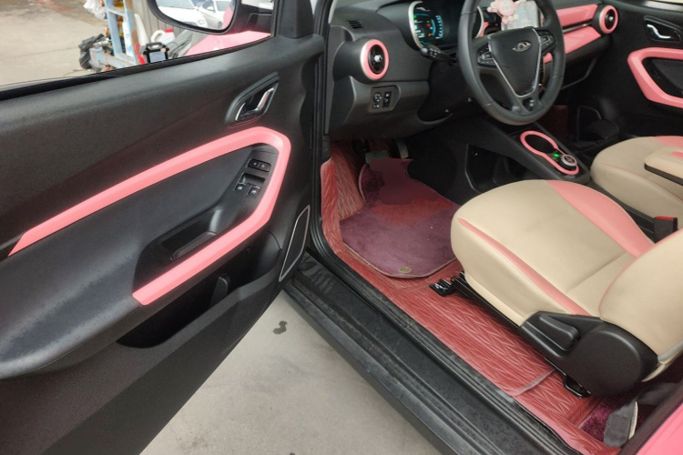 奇瑞 小蚂蚁 2021款 15万蚁粉款 女王版 磷酸铁锂中控内饰7003