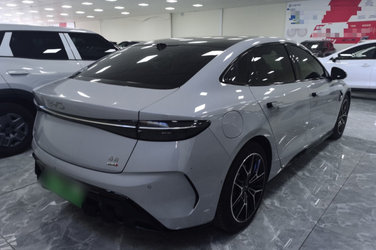 比亚迪 海豹 2025款 改款 650智驾版车身外观7