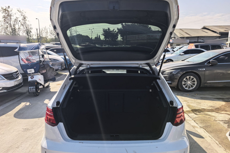奥迪A3 2018款 30周年年型 Sportback 35 TFSI 时尚型车身外观6002