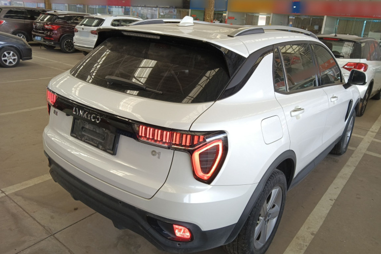 领克01 2019款 2.0T 两驱纯版 国VI车身外观7