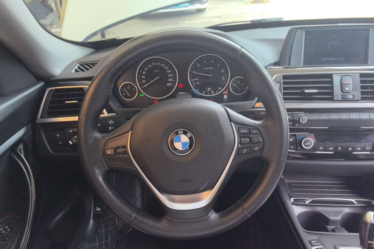 宝马3系GT 2018款 320i 时尚型局部细节13