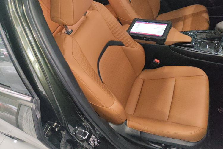 雷克萨斯UX 2020款 200 特别版局部细节41