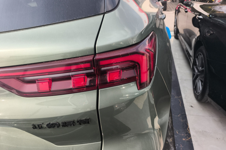 福特 领睿 2025款 EcoBoost 170 尊领型PLUS车身外观6006