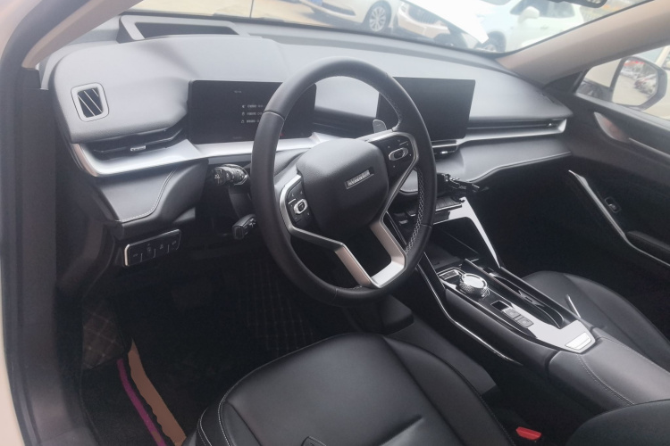 哈弗H6 2021款 第三代 1.5T 自动两驱Supreme中控内饰12