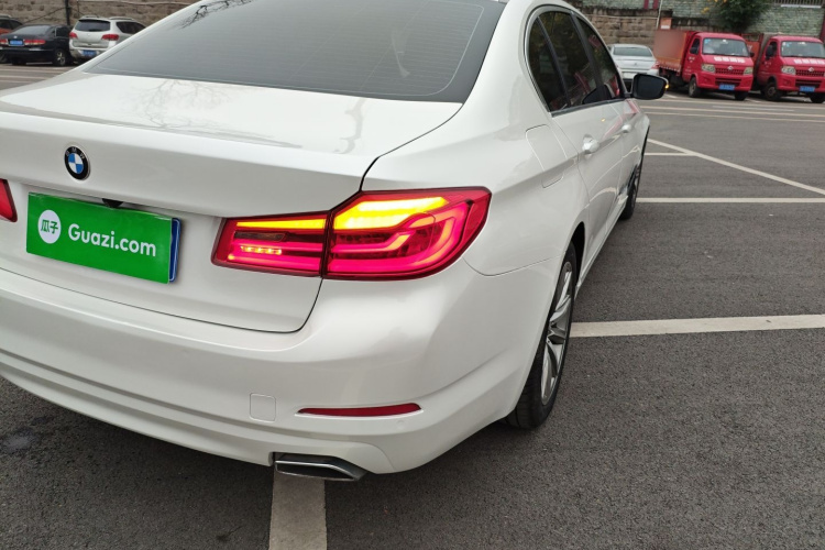 宝马5系 2018款 528Li 上市特别版车身外观9