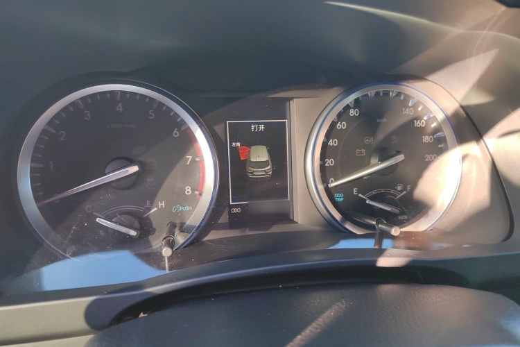 丰田 汉兰达 2021款 2.0T 四驱豪华版 7座局部细节14