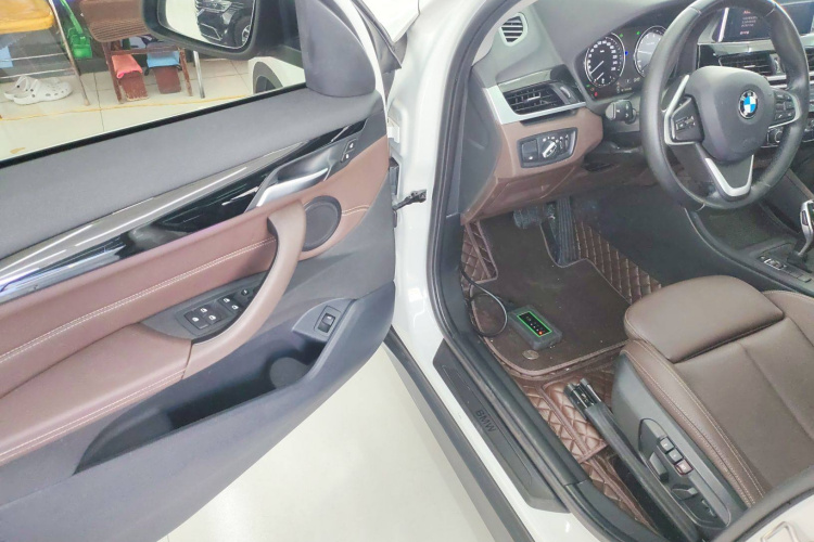 宝马X1 2020款 sDrive20Li 时尚型中控内饰20