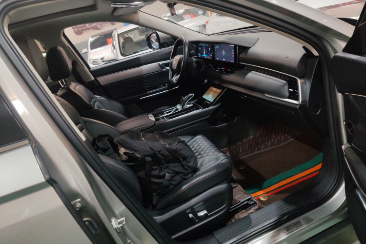 奔腾T99 2020款 20TD 自动尊享型局部细节41