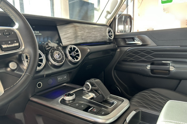 坦克300 2021款 越野版 2.0T 挑战者局部细节9004