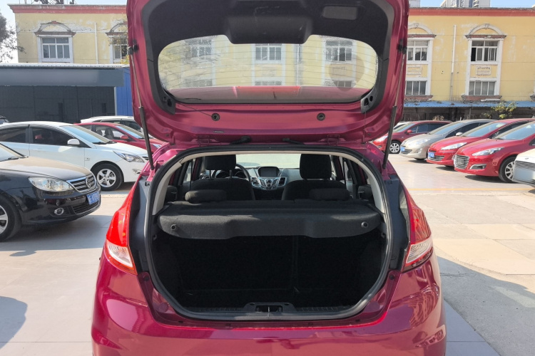 福特 嘉年华 2013款 两厢 1.5L 自动时尚型机舱底盘23