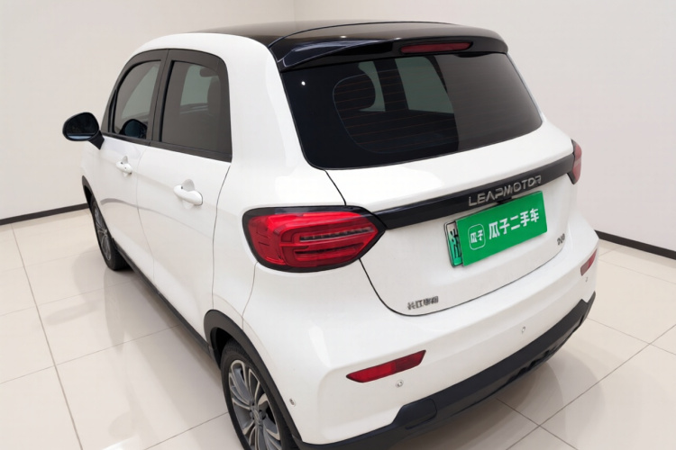 零跑汽车 零跑T03 2020款 400豪华版车身外观5