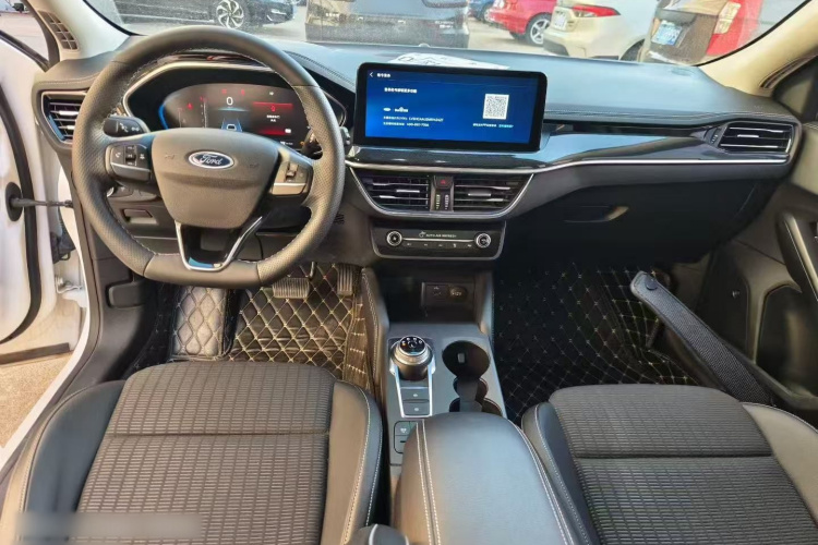 福特 福克斯Active 2021款 EcoBoost 180 自动劲潮型中控内饰7001