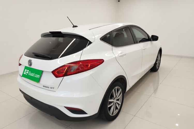 长安 逸动 2015款 1.6L 自动俊酷型 国IV车身外观7