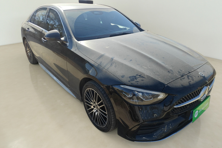 奔驰C级 2023款 C 260 L 运动版车身外观3