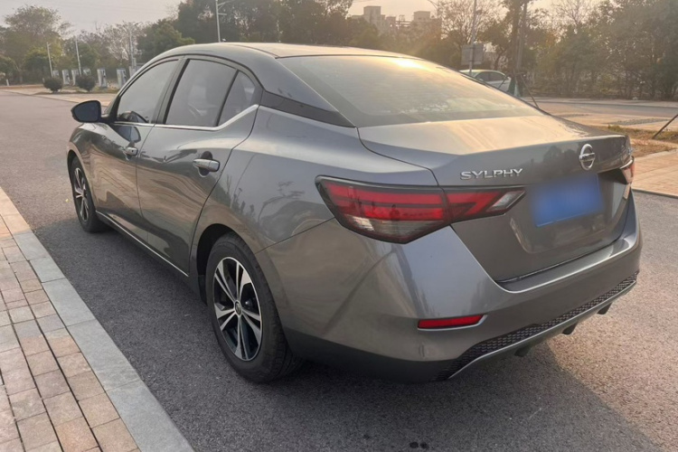 日产 轩逸 2021款 1.6L XL CVT悦享版车身外观6003