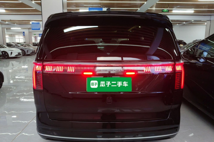 极氪009 2022款 ME版车身外观6004