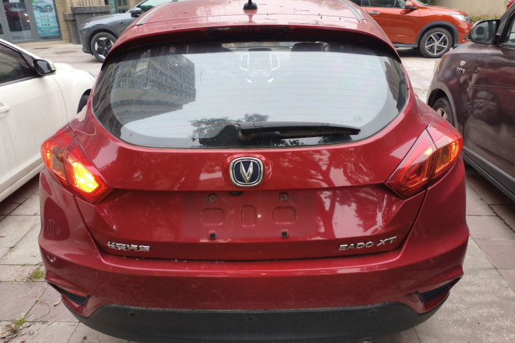 长安 逸动 2013款 1.6L 自动俊酷型 国IV车身外观6004