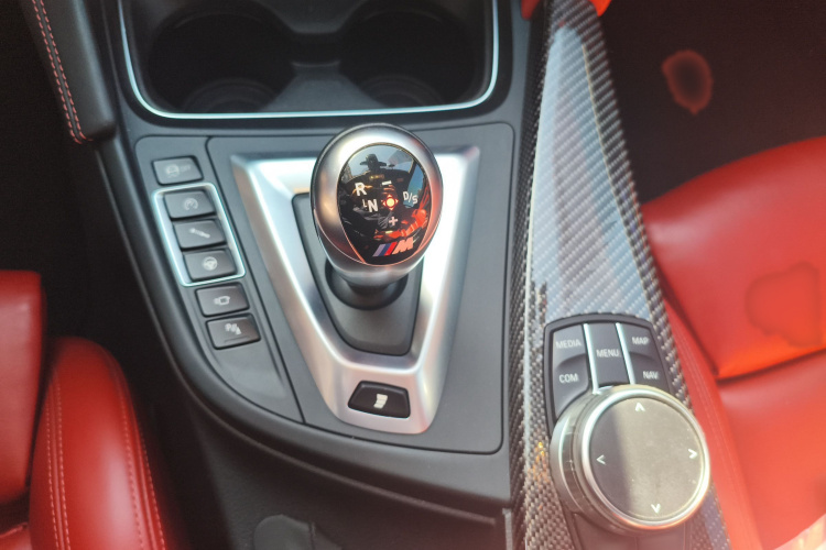 宝马M4 2018款 M4敞篷轿跑车车迷限量版局部细节18