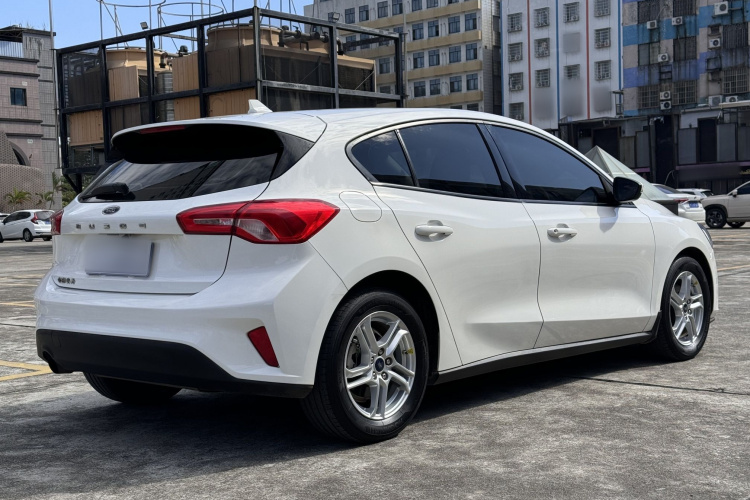 福特 福克斯 2019款 两厢 1.5L 手动锋跃型 国V车身外观6004