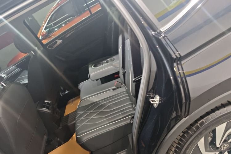 大众 途观L 2024款 300TSI 自动两驱智享版中控内饰21