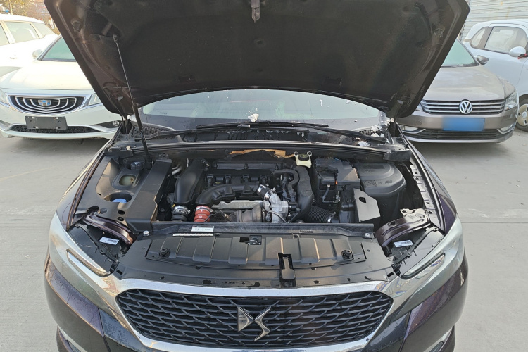DS 5LS 2015款 1.6T 舒适版THP160机舱底盘24