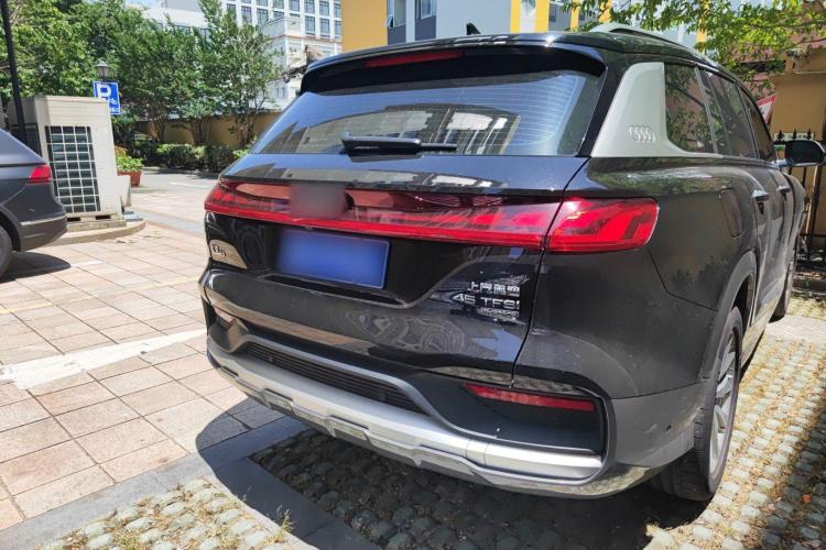 奥迪Q6 2024款 45 TFSI quattro 齐云型 羽林套装 7座车身外观6003