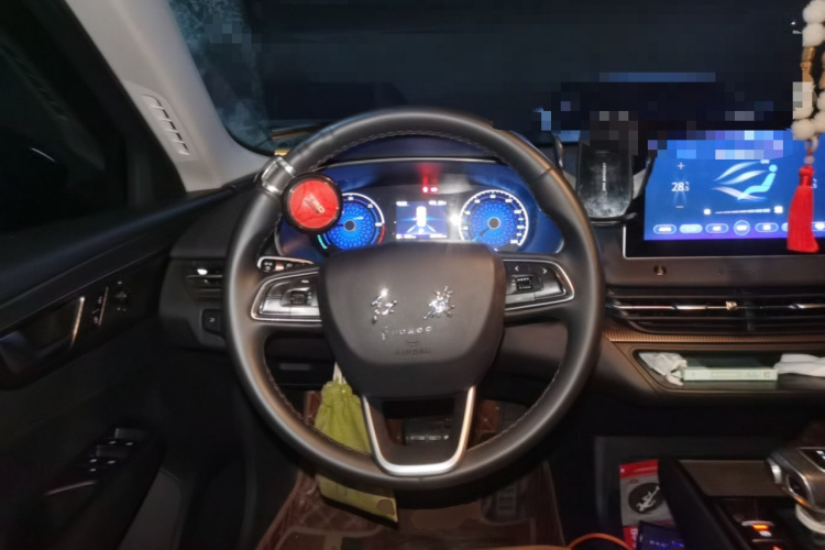 红旗E-QM5 2023款 改款 基础出行版中控内饰13