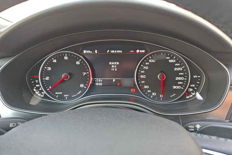 奥迪A6L 2018款 30周年年型 35 TFSI 时尚型局部细节14