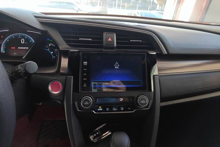 本田 思域 2021款 HATCHBACK 220TURBO CVT新锐控局部细节16